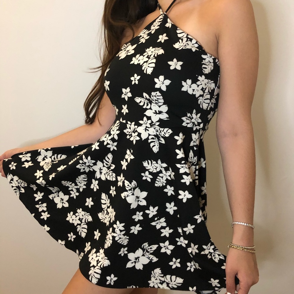Black and White Floral Print Hawaiian Halter Dress